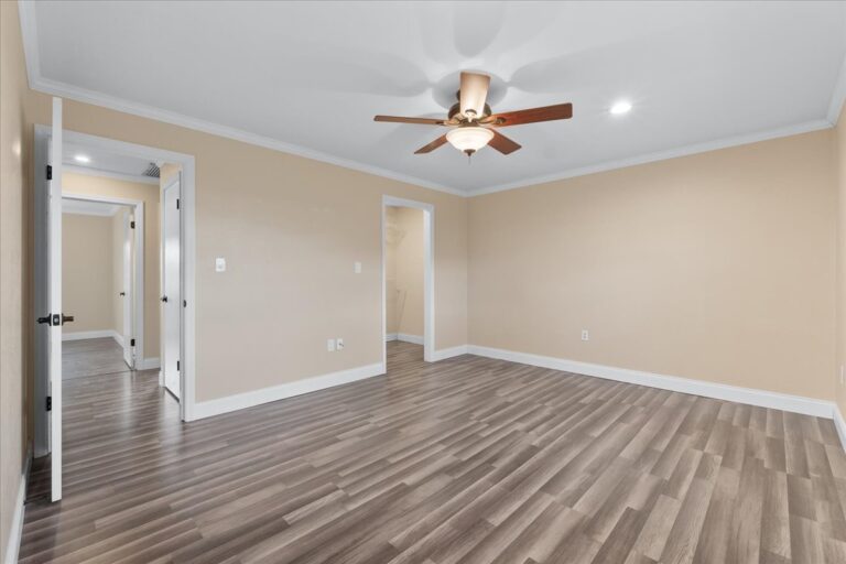 17-Primary Bedroom