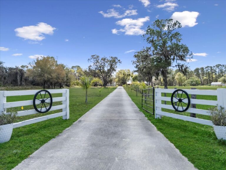 005-Entrance