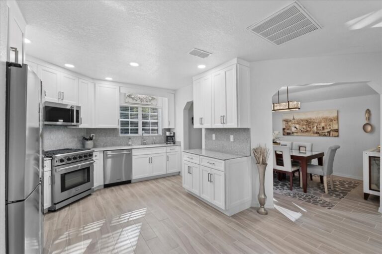 019-Kitchen