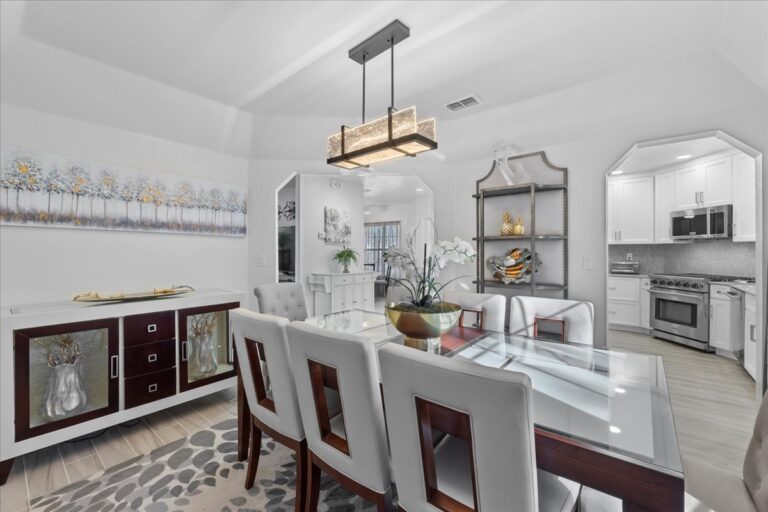 023-Dining Room