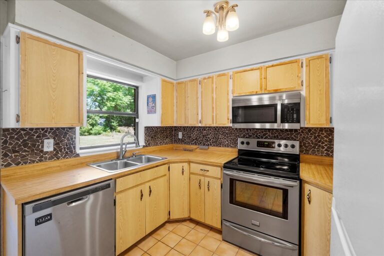 15-Kitchen