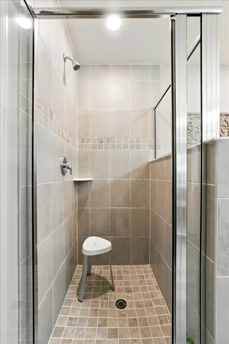 036-Primary Bathroom