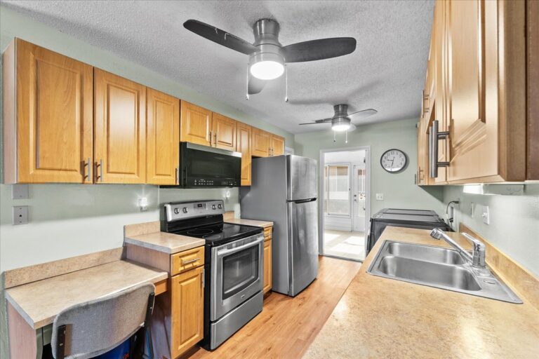 14-Kitchen