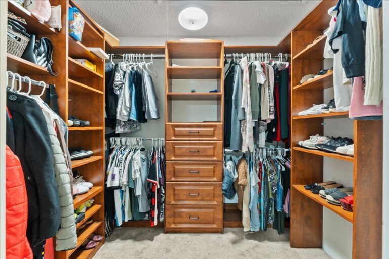 22-Primary Closet