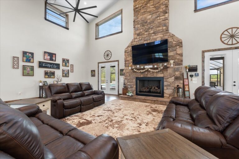 049-Living Area