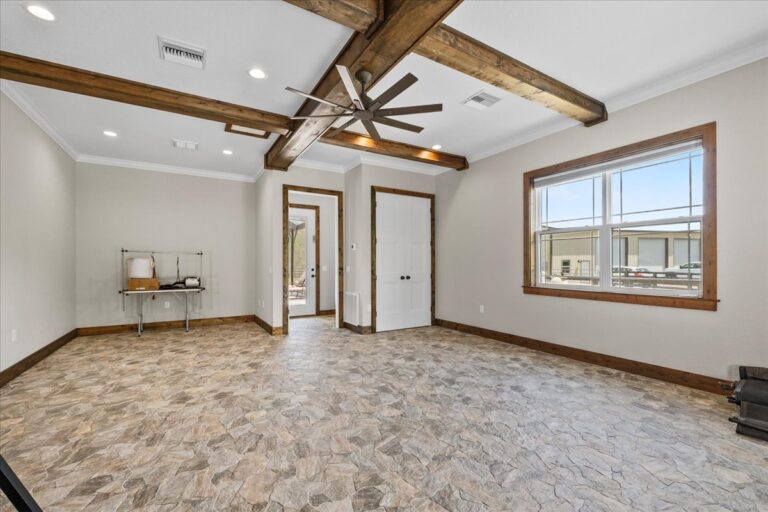 085-Bonus Room