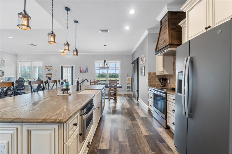 150-SH Kitchen