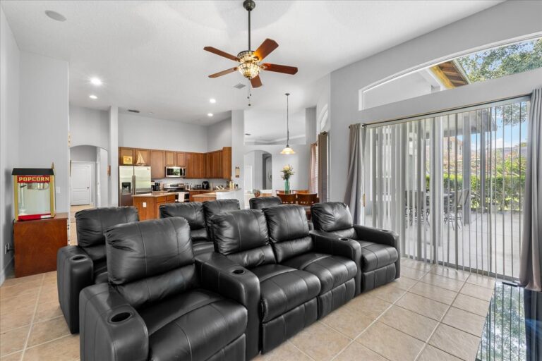 25-Family to Kitchen
