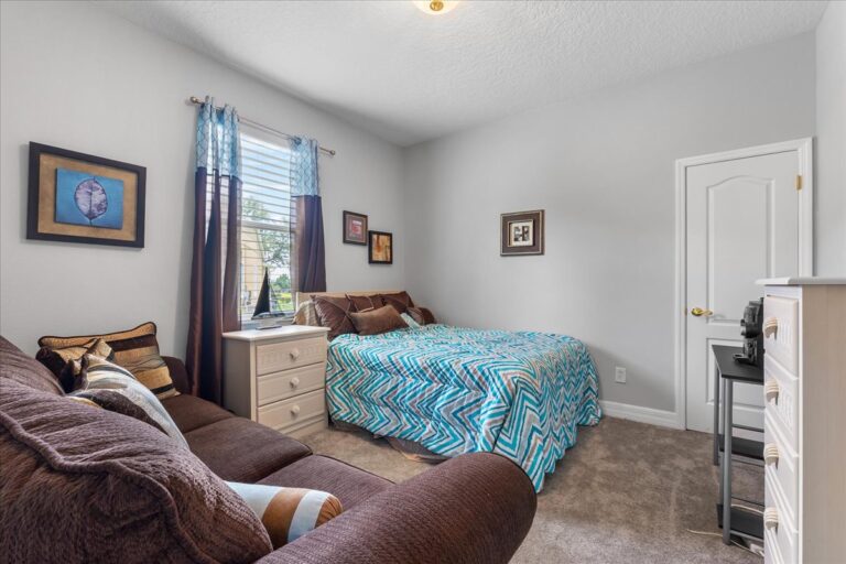 42-Bedroom 5