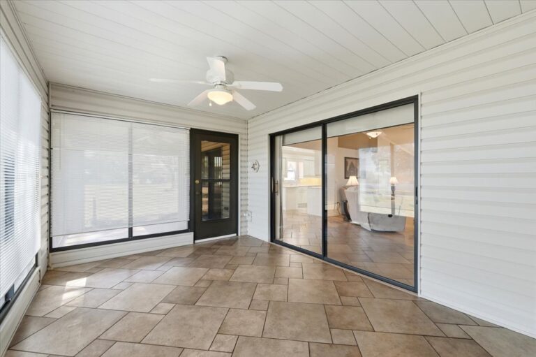 29-Screened Porch