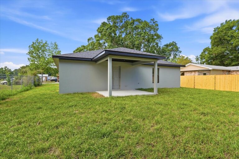 07-Exterior Back