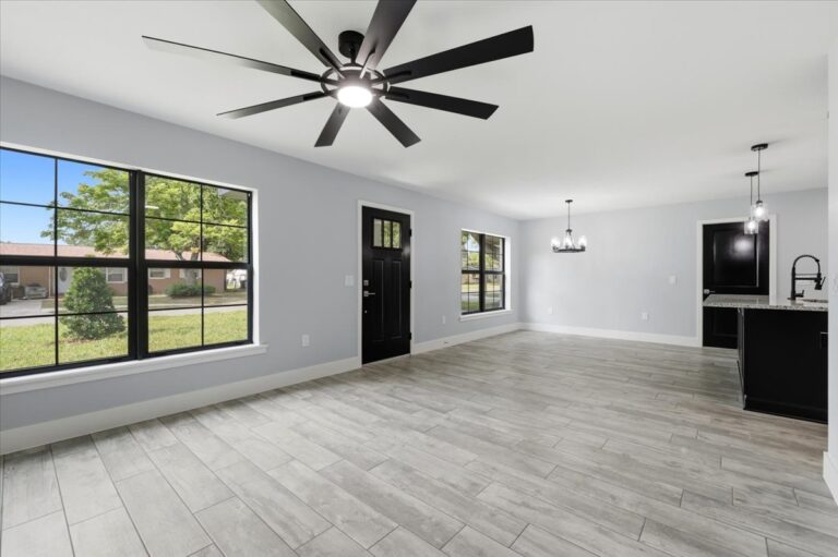 16-Living Area