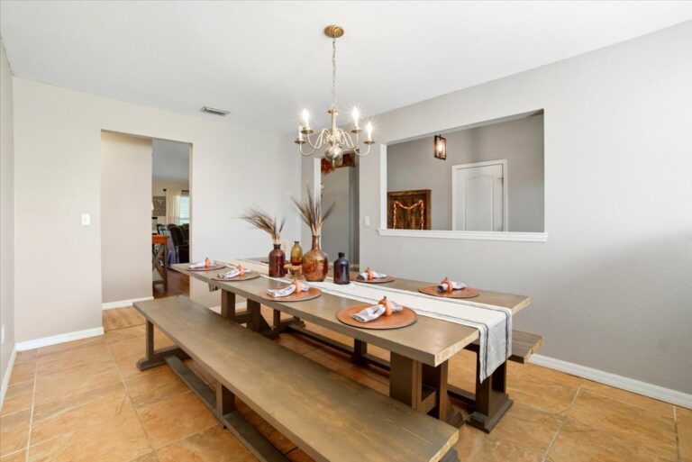 22-Dining Room
