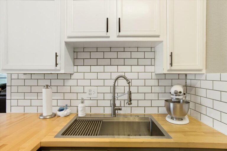 32-Kitchen