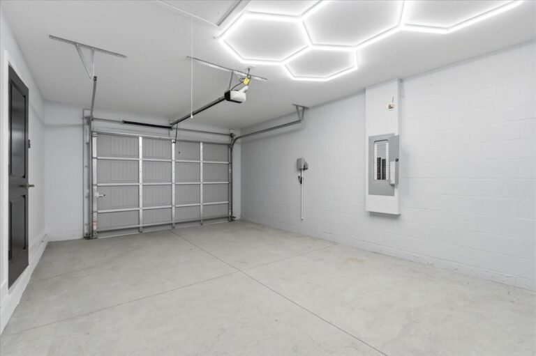 42-Garage