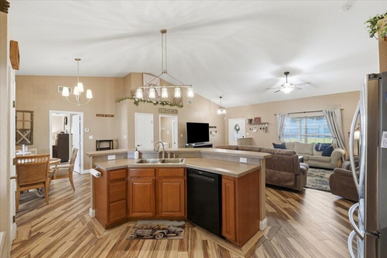 23-Kitchen