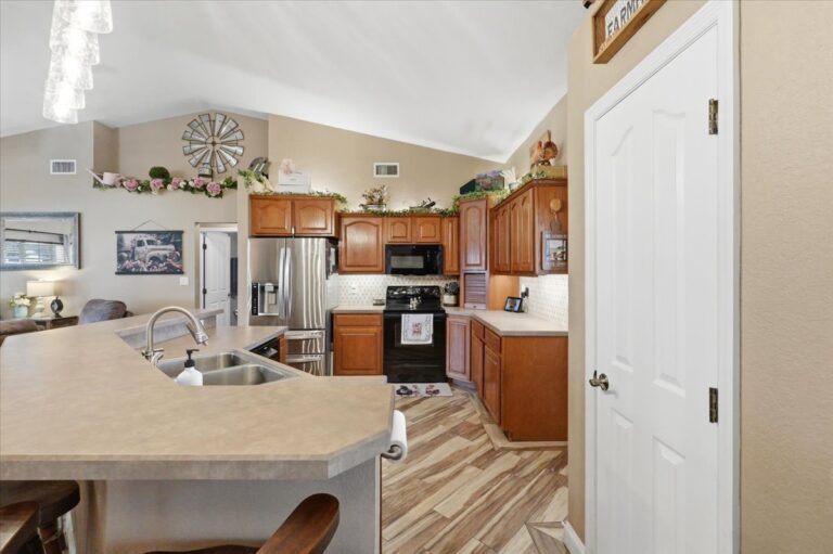 24-Kitchen