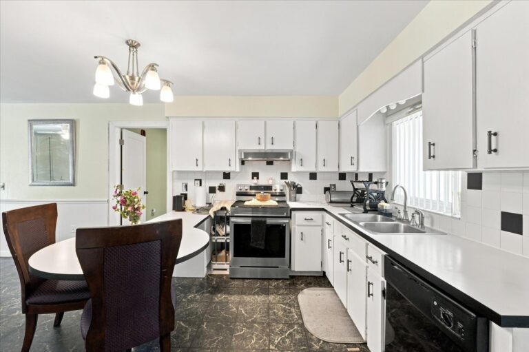 27-Kitchen