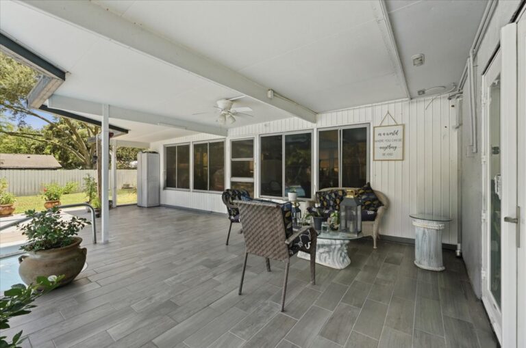 67-Porch