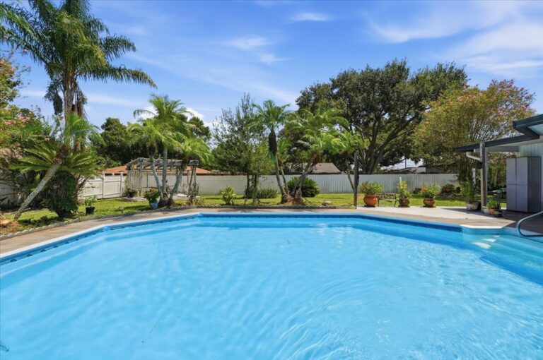 69-Pool Area